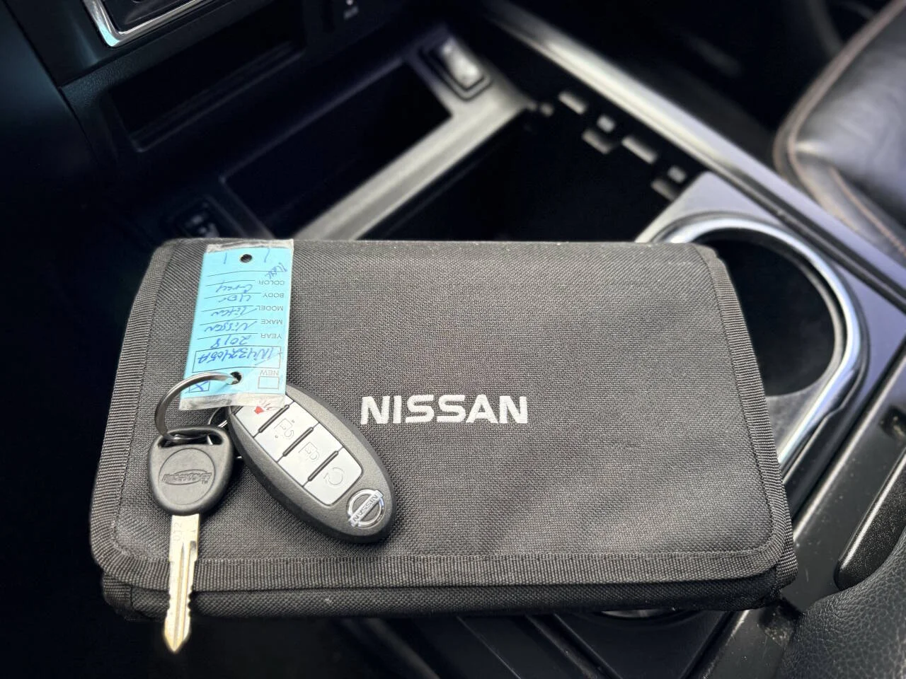 Used 2018 Gray Nissan SL 4x2 4dr Crew Cab image 30