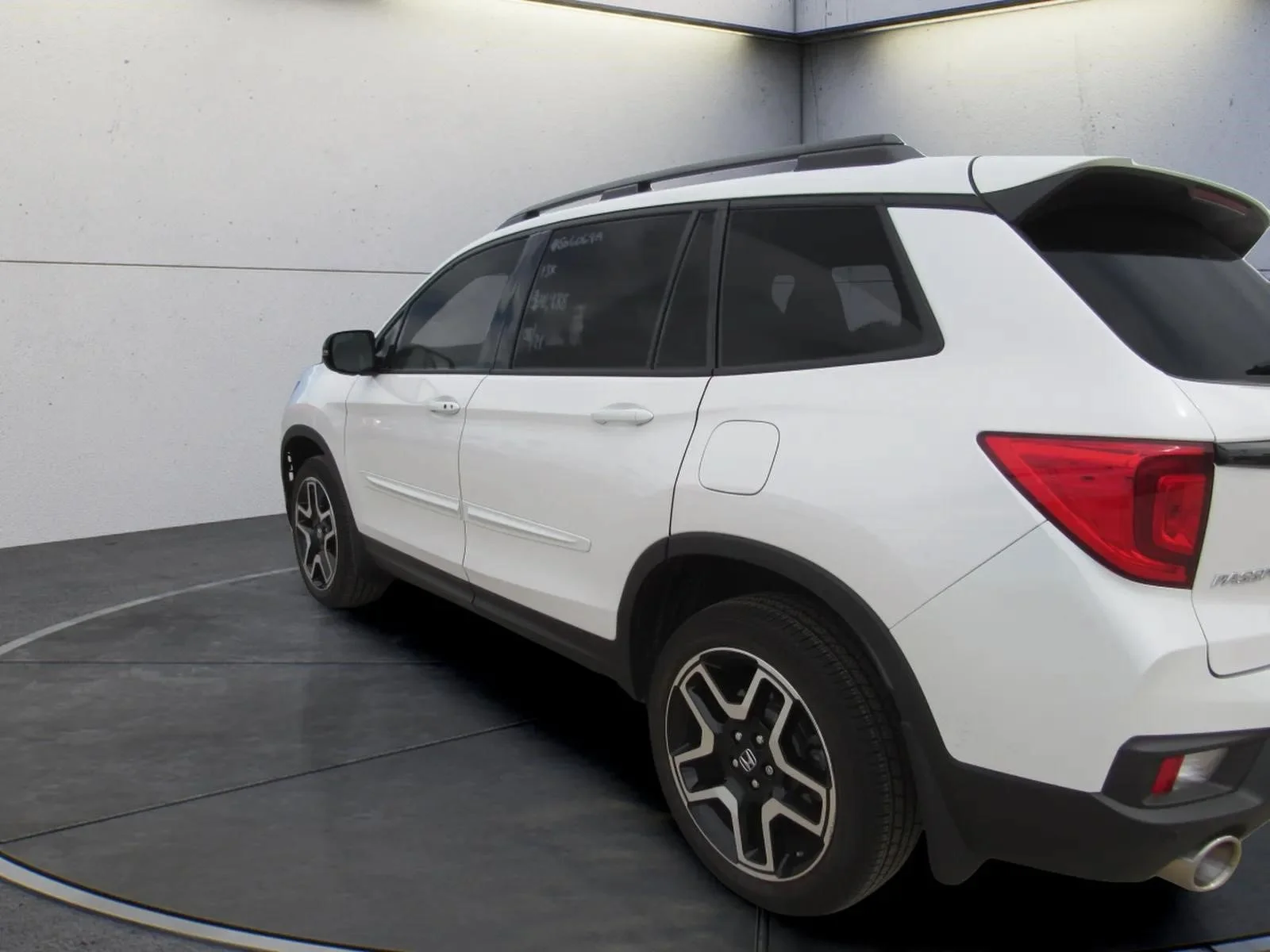 Certified Used 2023 Platinum White Pearl Honda AWD ELITE image 11