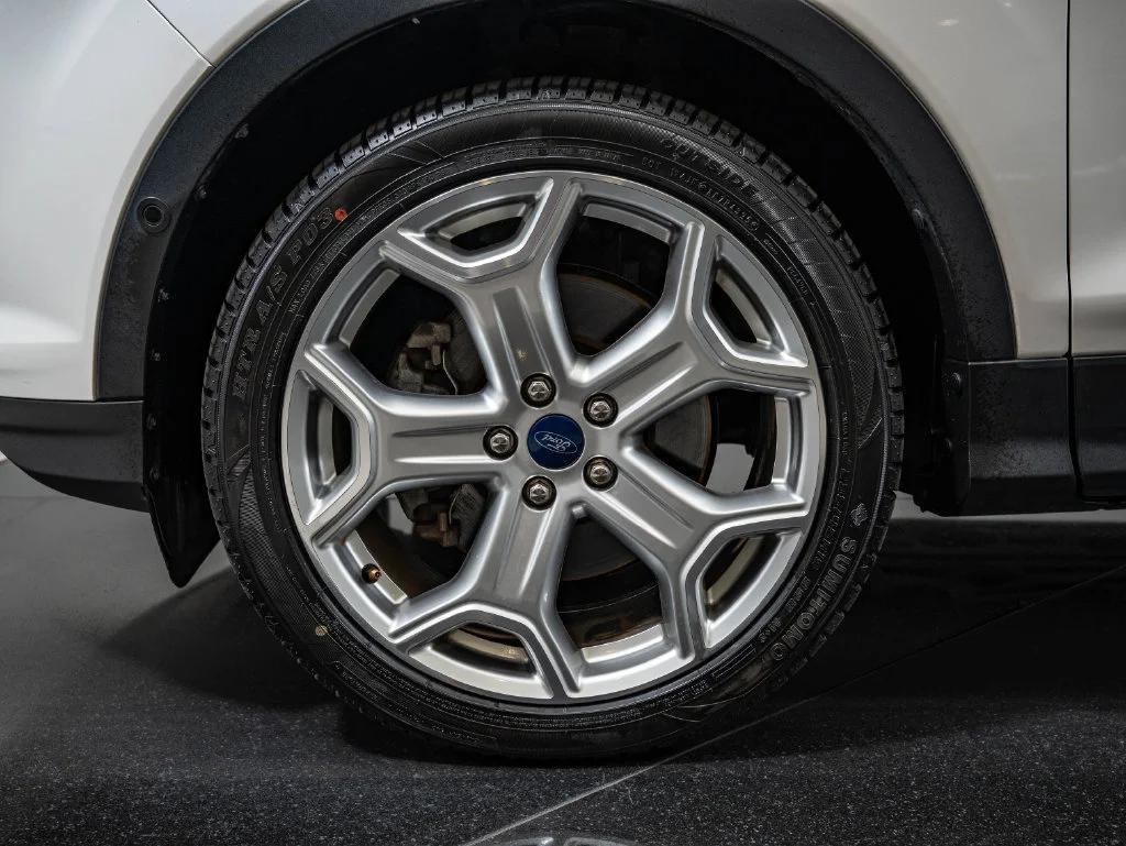 Used 2018 White Platinum Clearcoat Metallic Ford Titanium image 13