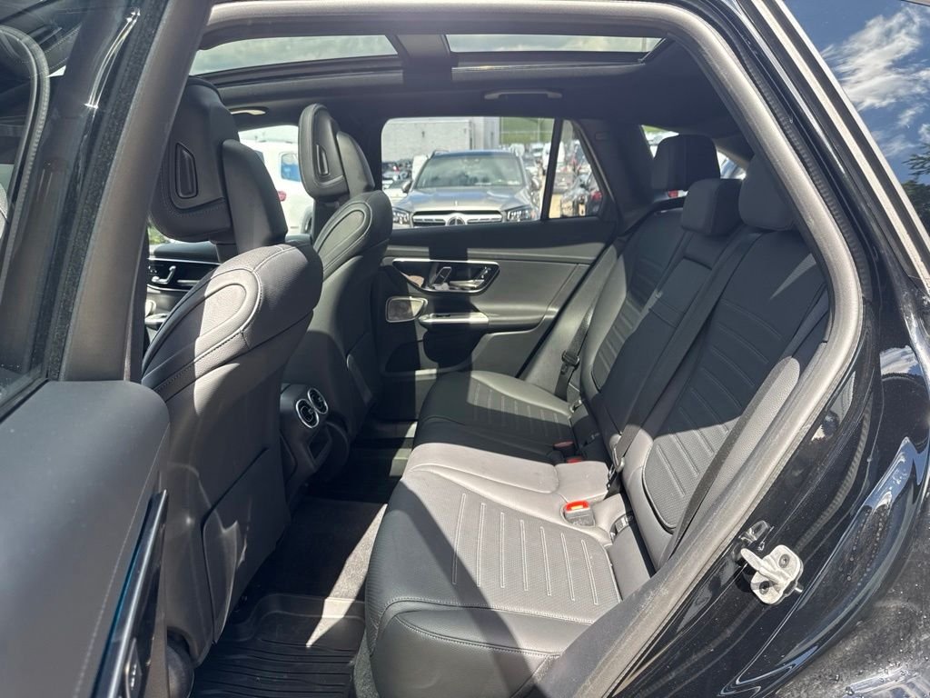 Used 2026 Black Mercedes-Benz GLC 300 image 13