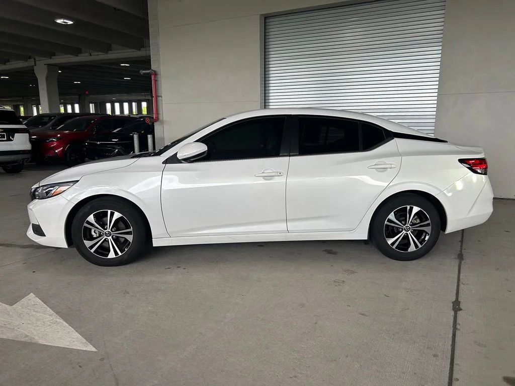 Used 2022 Aspen White TriCoat Pearl Nissan SV image 1