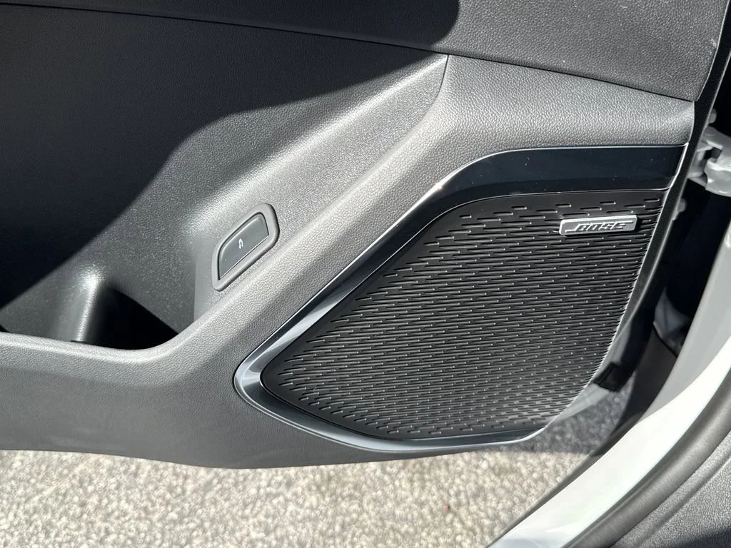 2026 GMC Acadia Elevation - Photo 19