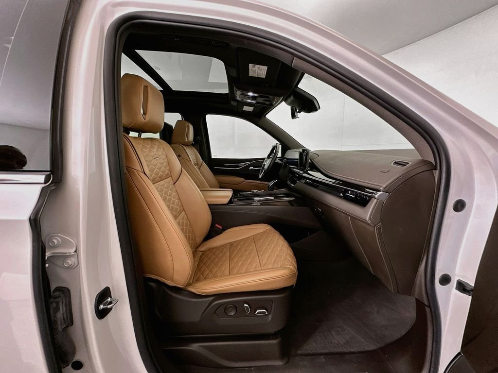 Used 2023 White Cadillac Premium Luxury image 30