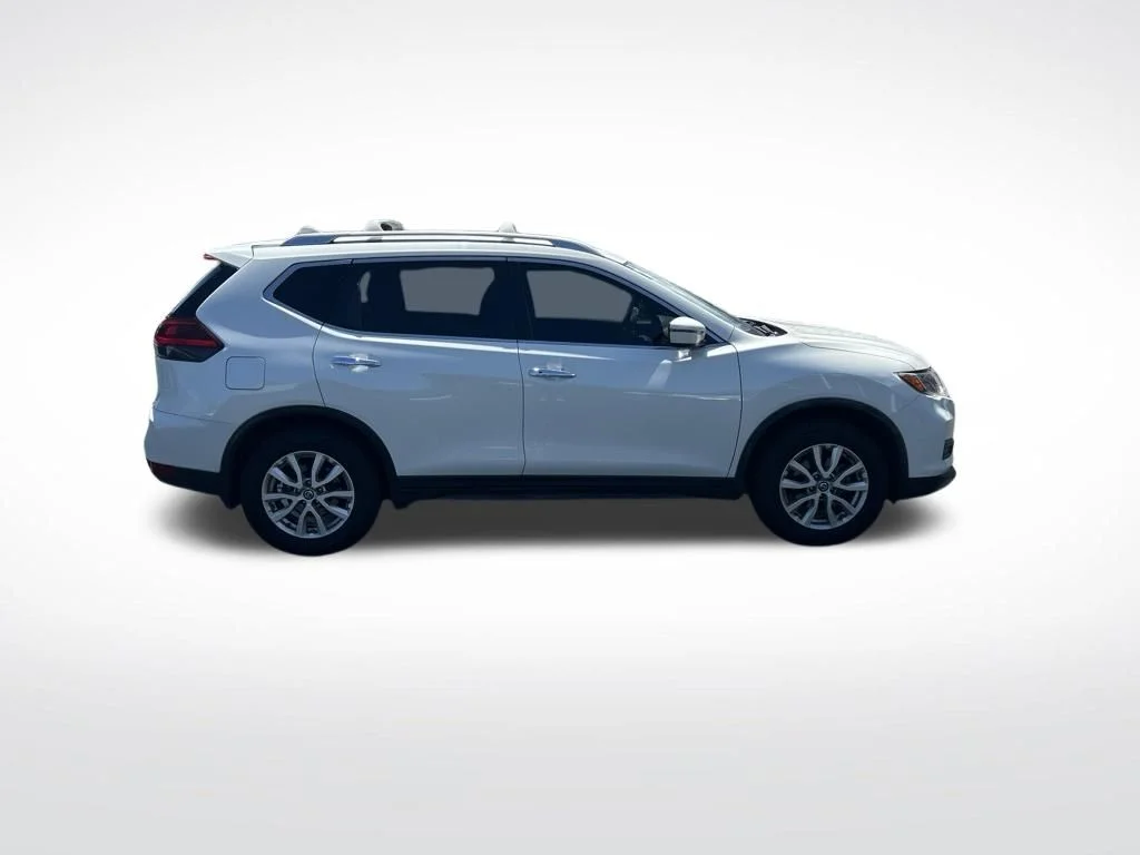 Used 2020 White Nissan SV image 5