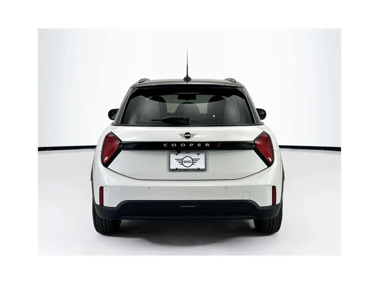 New 2026 Nanuq White Metallic MINI SIGNATURE PLUS image 6