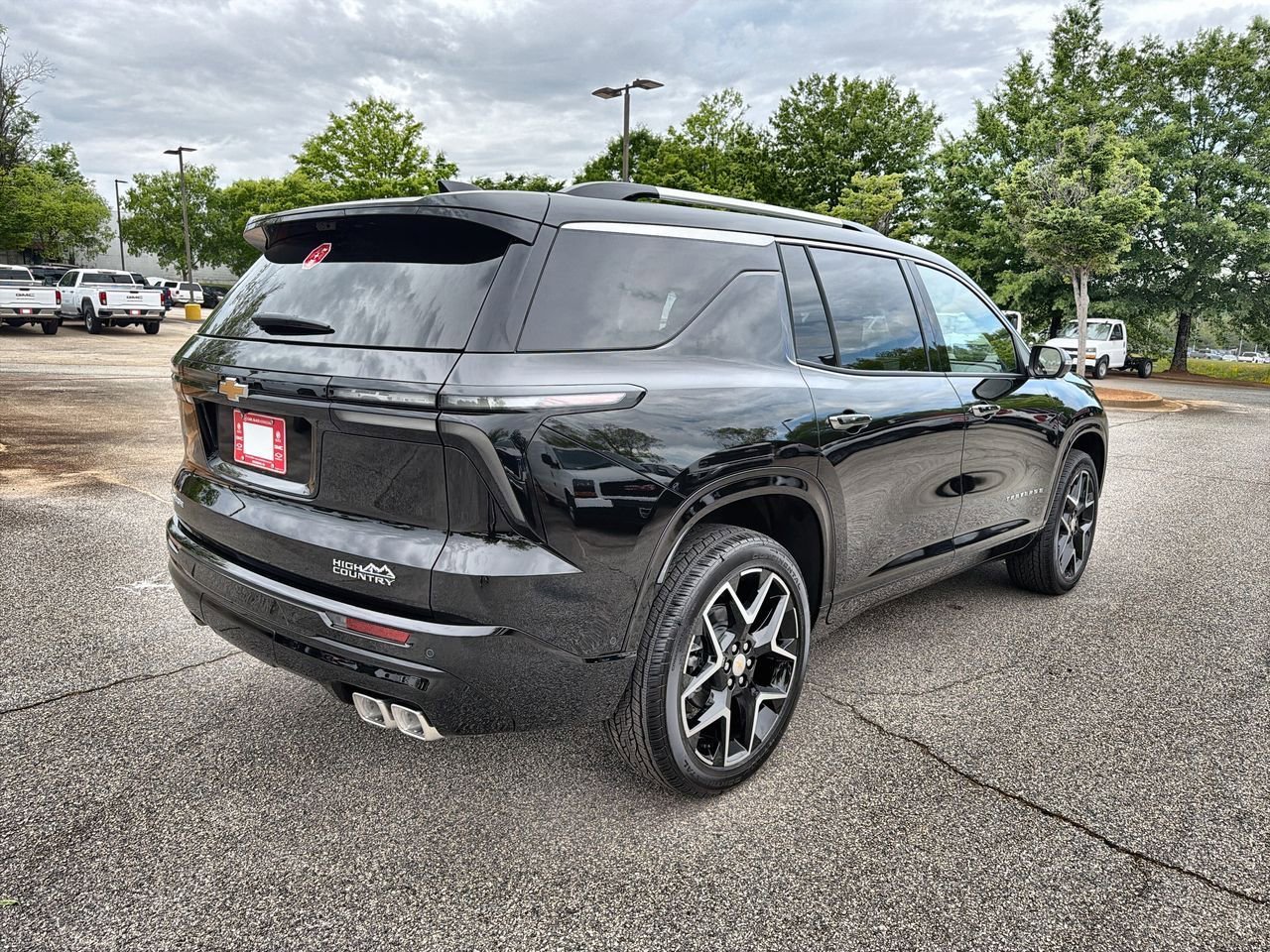 New 2026 Mosaic Black Metallic Chevrolet High Country image 8
