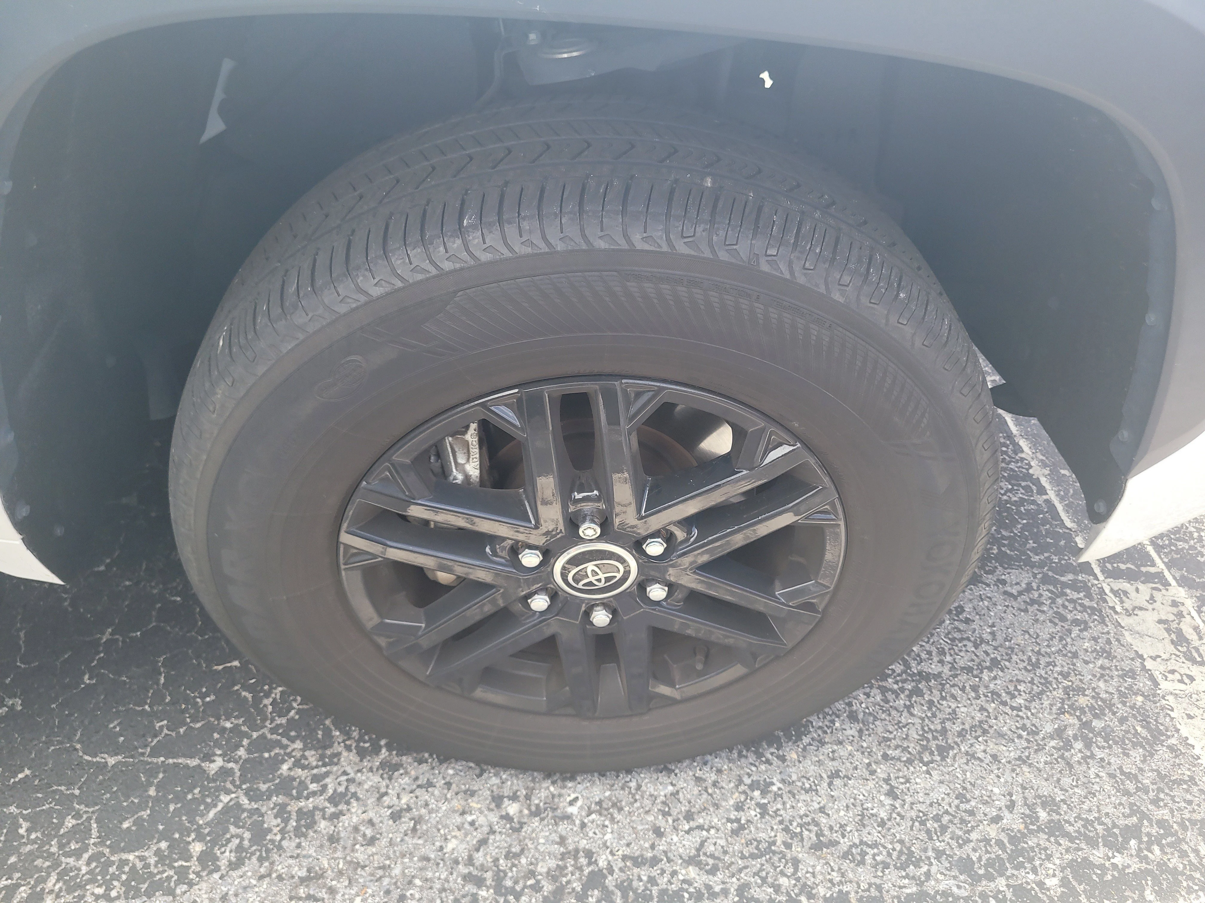 Used 2024 Ice Toyota SR5 image 8