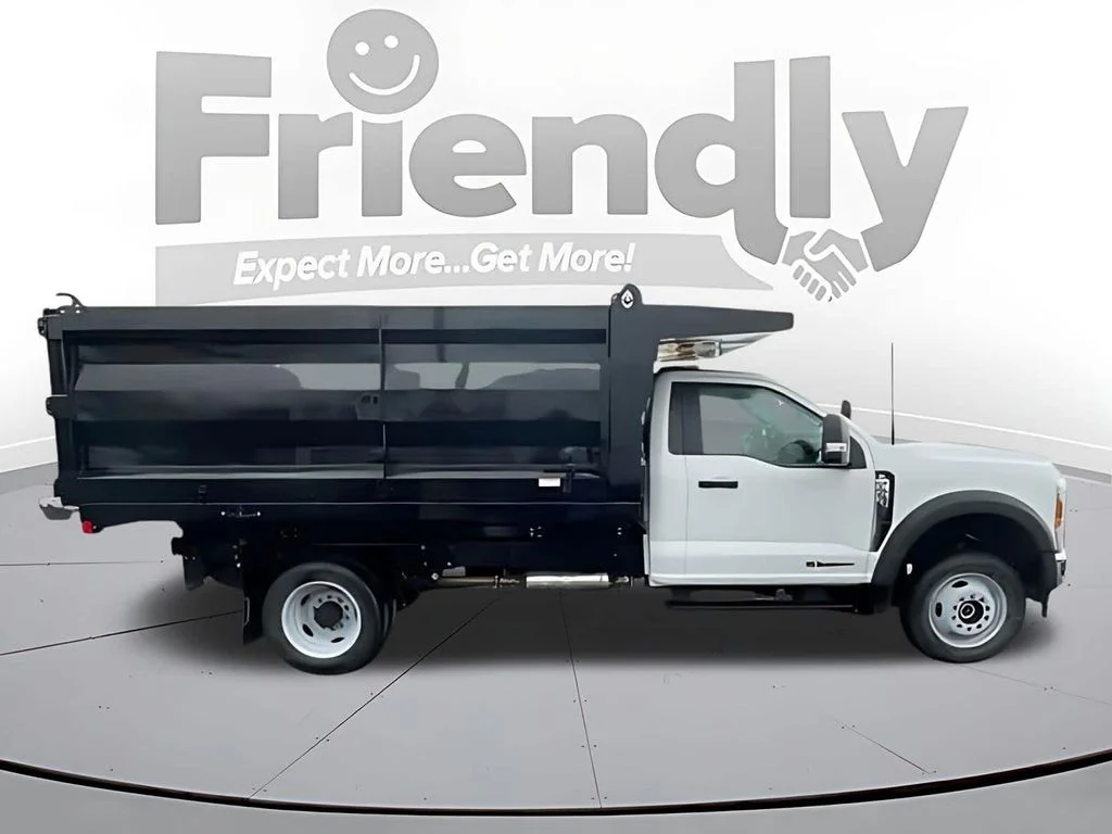 New 2025 Oxford White Ford F-550® XL image 3