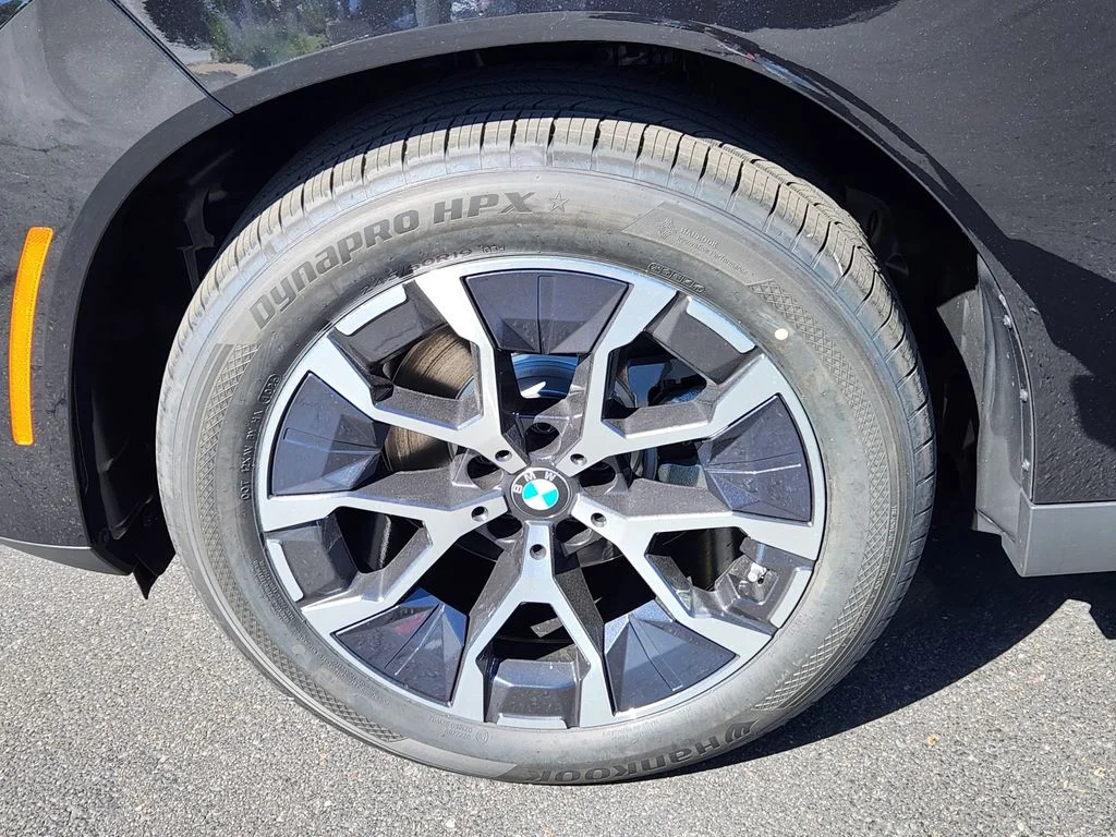 New 2026 Black Sapphire Metallic BMW 30 xDrive image 7