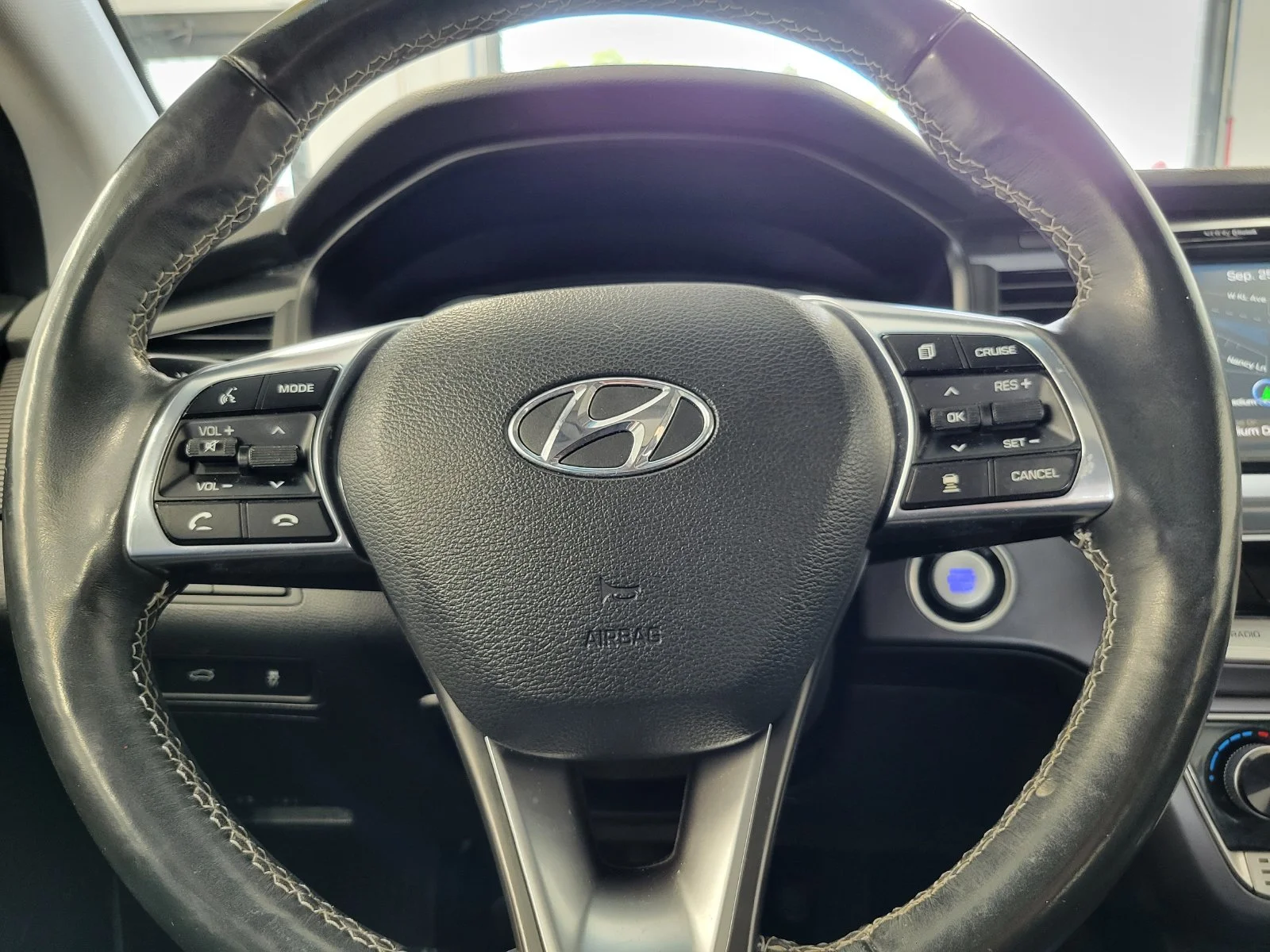 Used 2018 White Hyundai Limited image 13