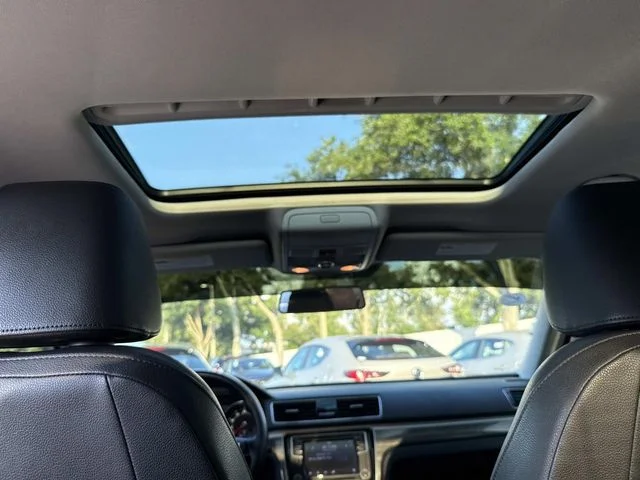 Used 2018 Silver Volkswagen 2.0T SE image 20