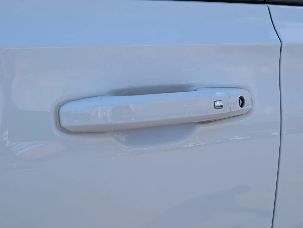 Certified Used 2023 White Chevrolet Z71 image 15