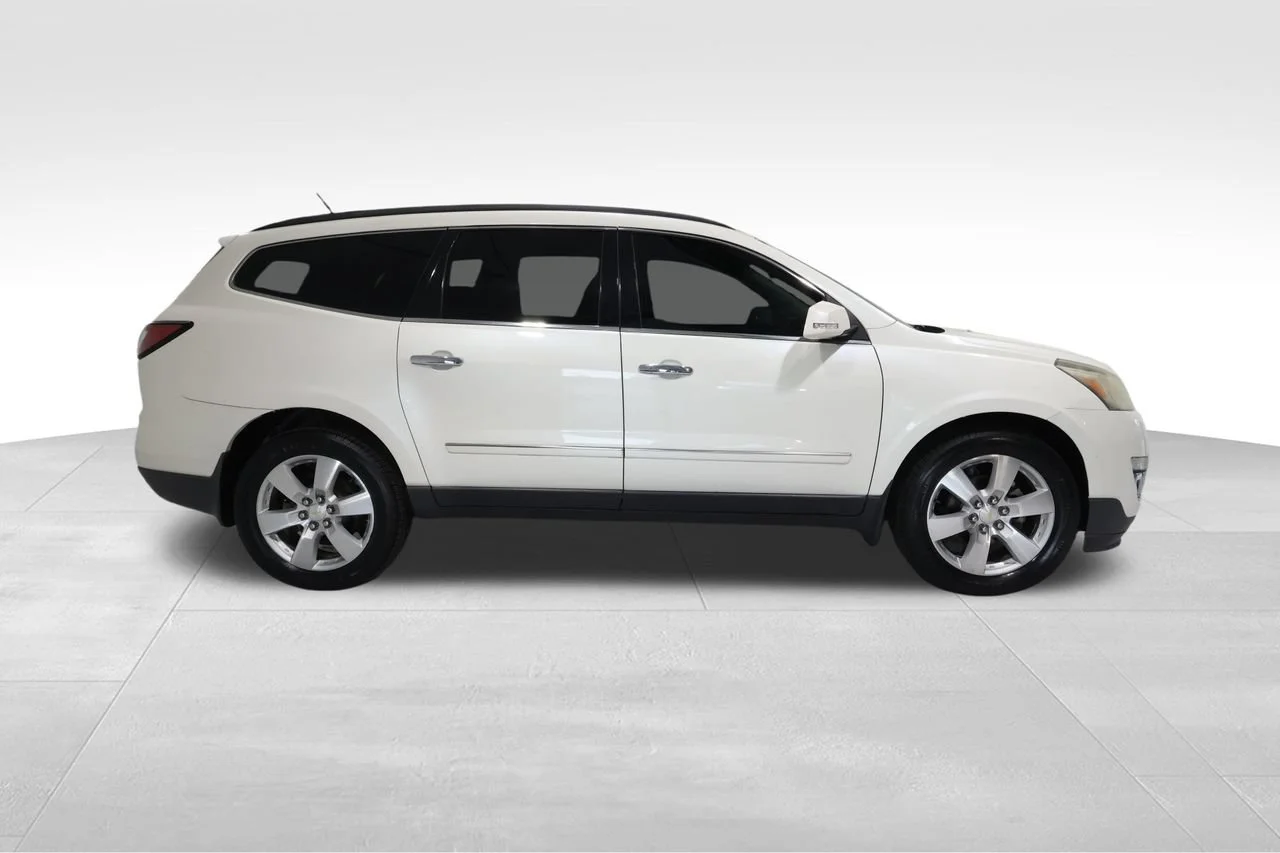 Used 2014 White Diamond Tricoat Chevrolet LTZ image 4