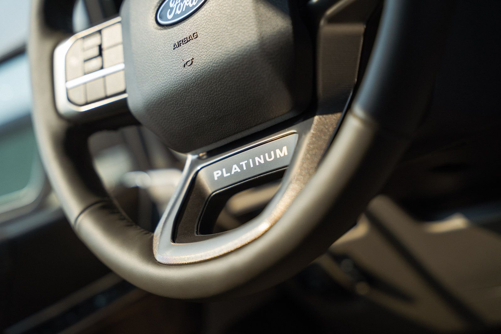 New 2026 Star White Metallic Tri-Coat Ford Platinum® image 29