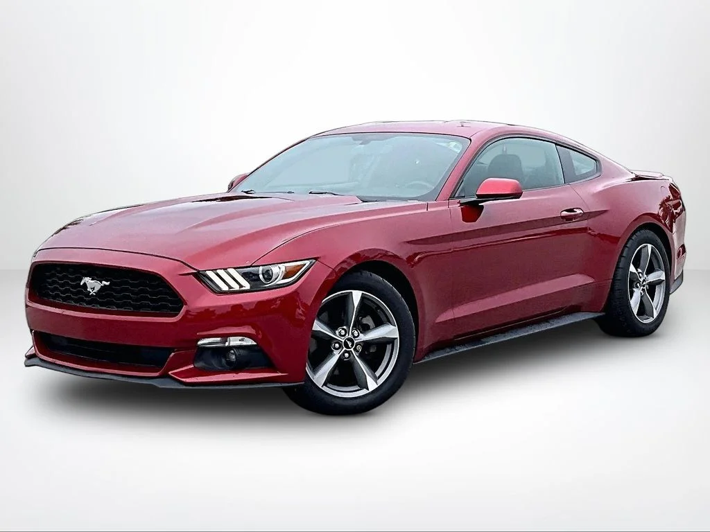 Used 2016 Red Ford V6 image 2