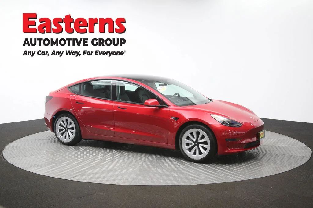 Used 2021 Red Tesla Standard Range Plus image 41
