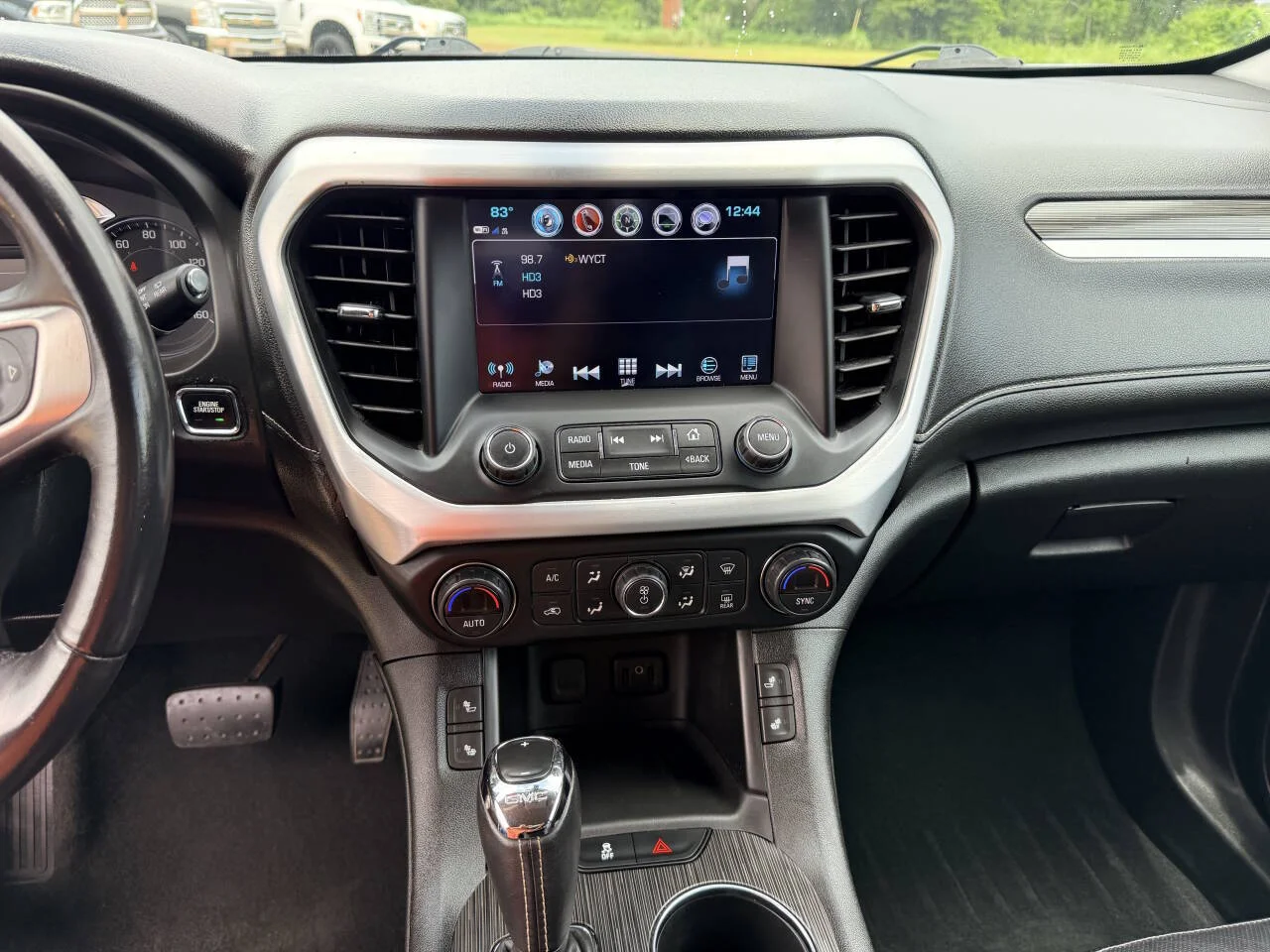 Used 2019 White GMC SLT 1 4dr SUV image 20