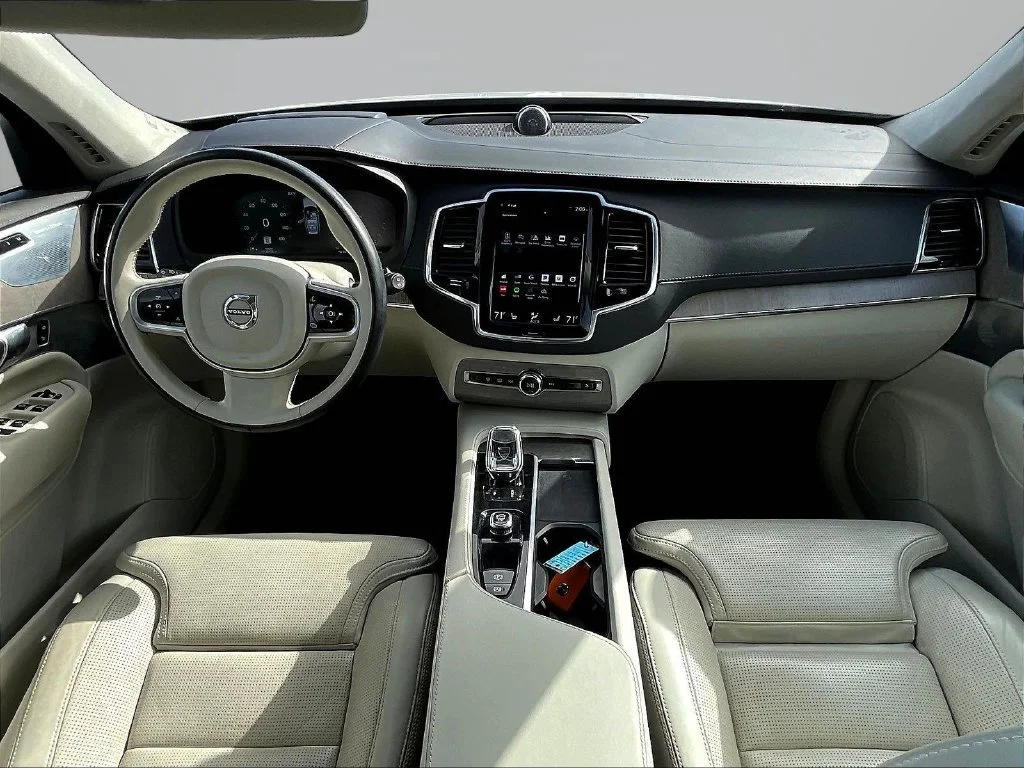 Used 2022 Crystal White Volvo T8 Inscription Extended Range 6P image 9