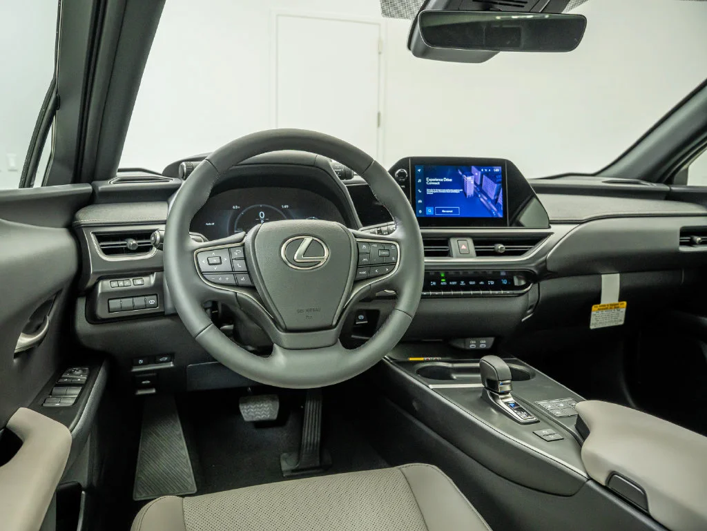 New 2026 Ultra White with Obsidian roof Lexus F SPORT DESIGN AWD image 32
