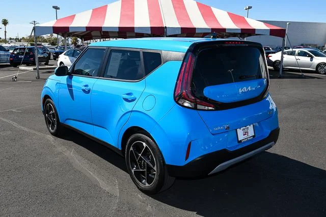 Used 2024 Blue Kia EX image 3