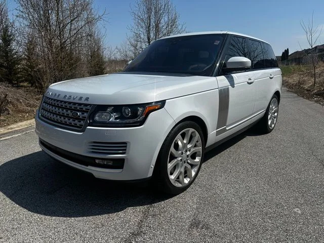 2017 Land Rover Range Rover V8 Supercharged's photo