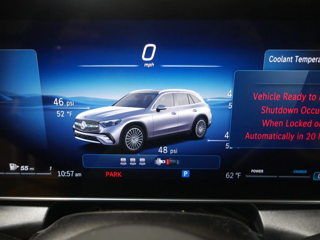 New 2026 Polar White Mercedes-Benz GLC 300 image 42