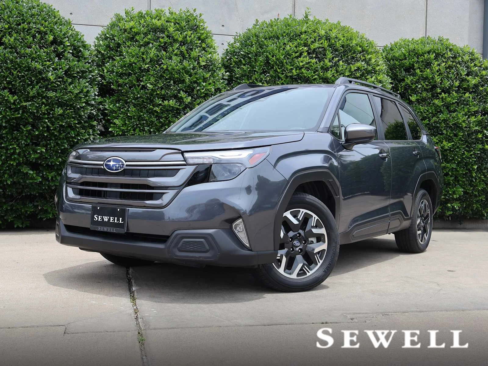 2025 Subaru Forester Premium's photo