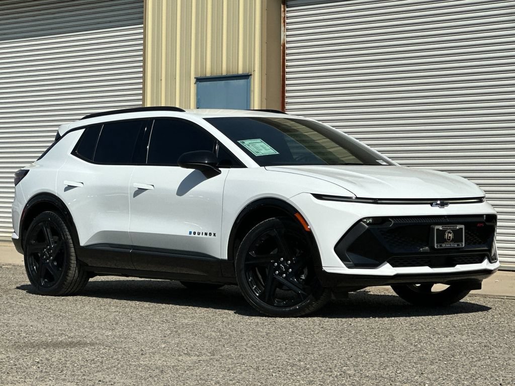 Used 2024 Chevrolet Equinox EV RS with VIN 3GN7DSRR2RS243600 for sale in Kerman, CA