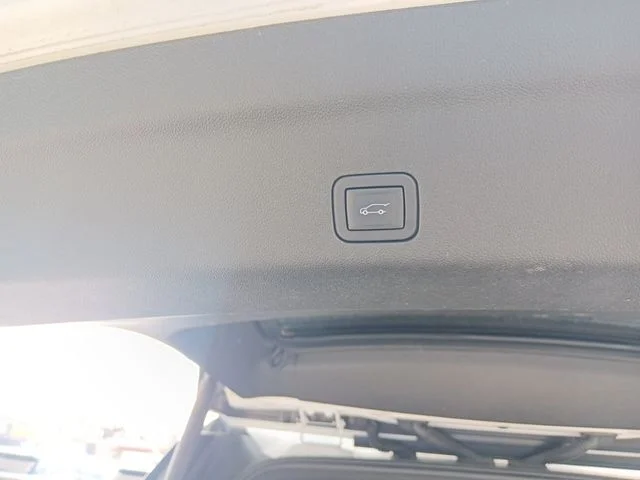 Used 2024 White Chevrolet Premier image 23
