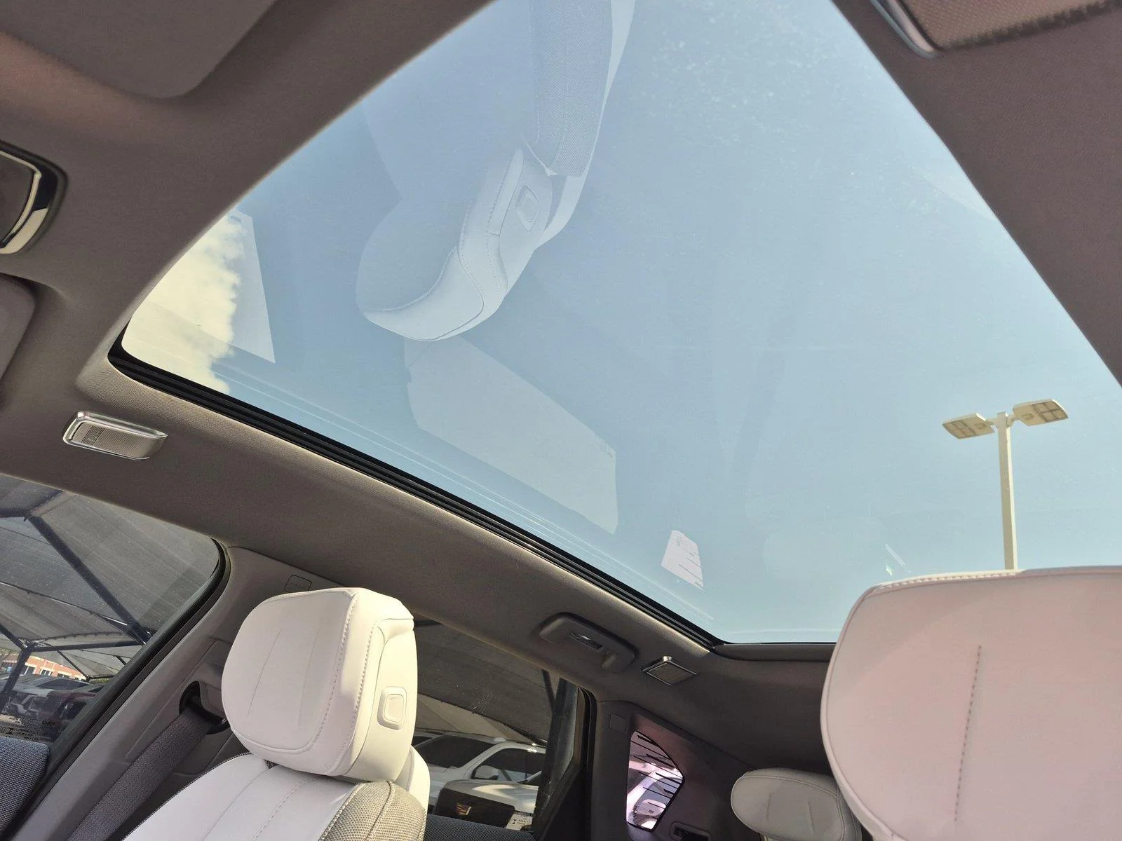 2027 Cadillac OPTIQ Luxury - Photo 9