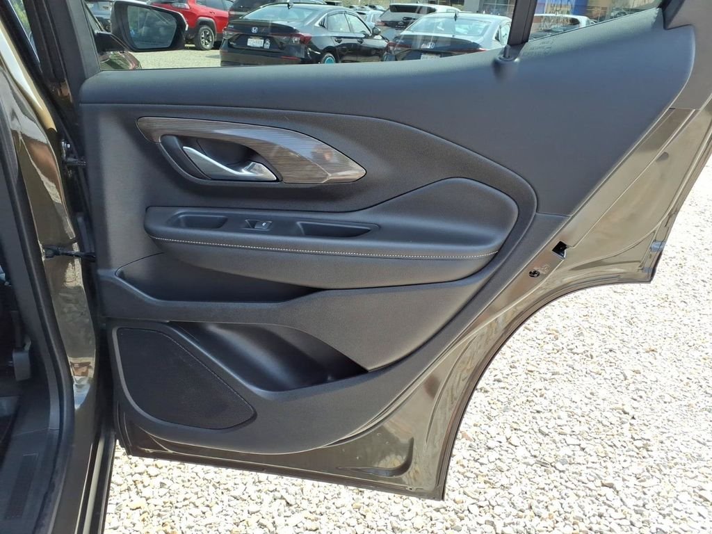 Used 2023 Brown GMC Denali image 24