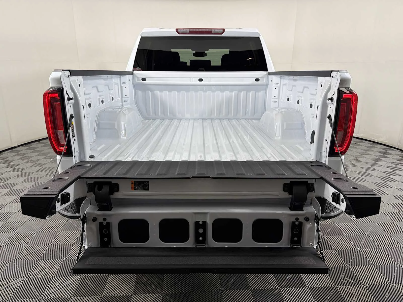 New 2026 Glacier White Tricoat GMC SLT image 16
