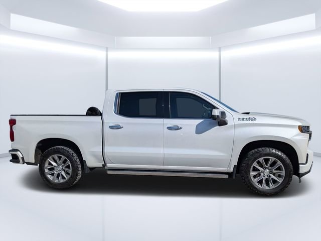 Used 2019 Beige Chevrolet High Country image 2