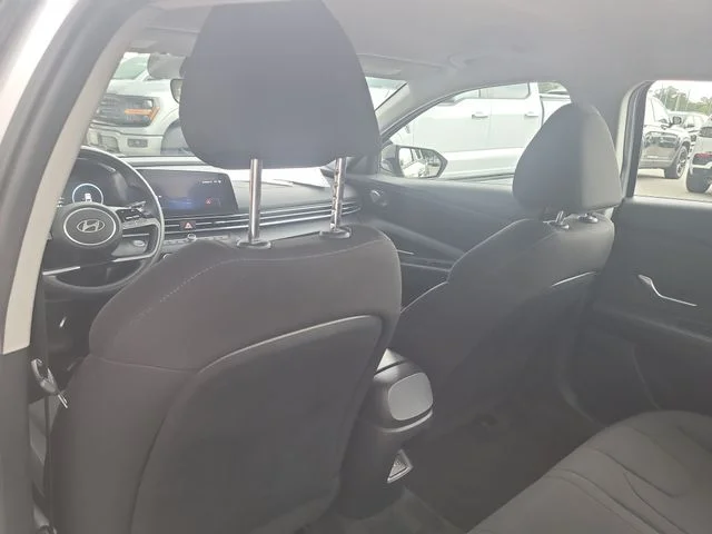 Used 2024  Hyundai SEL image 12