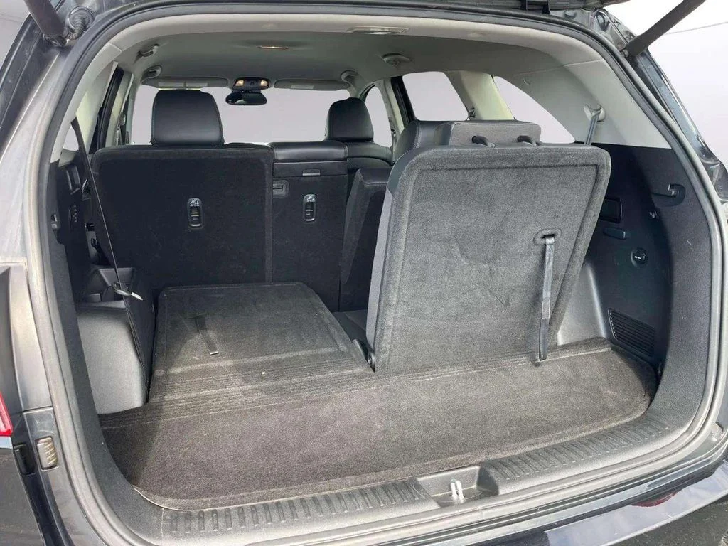 Used 2019 Ebony Black Kia EX image 19