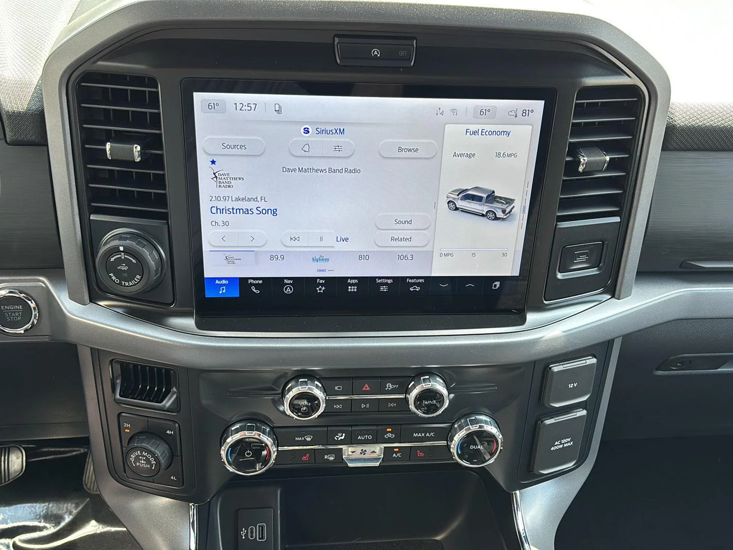 New 2026 Oxford White Ford XLT image 16