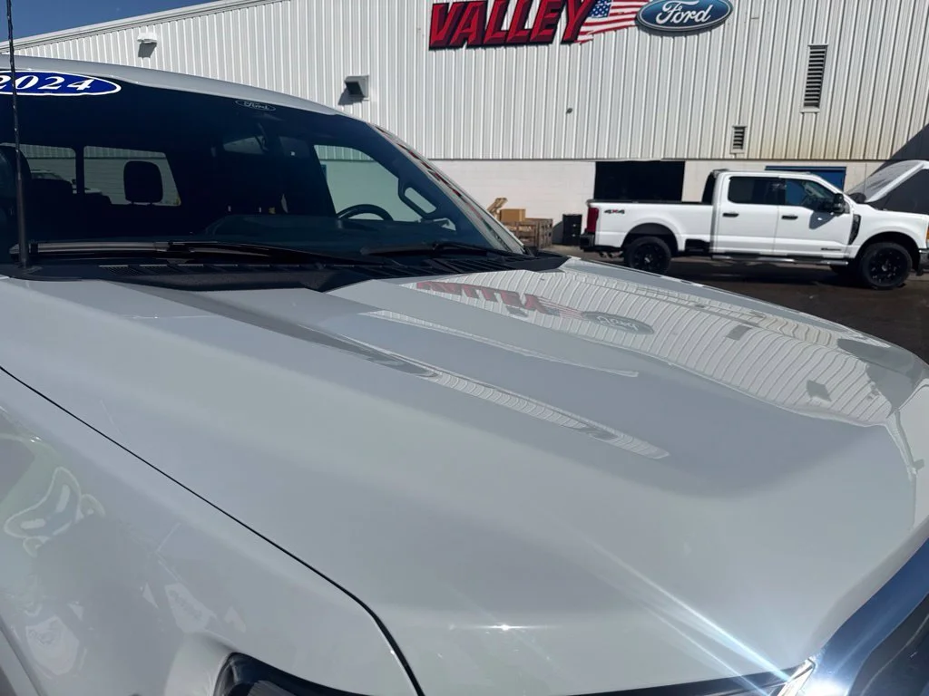 Certified Used 2024  Ford Lariat image 15