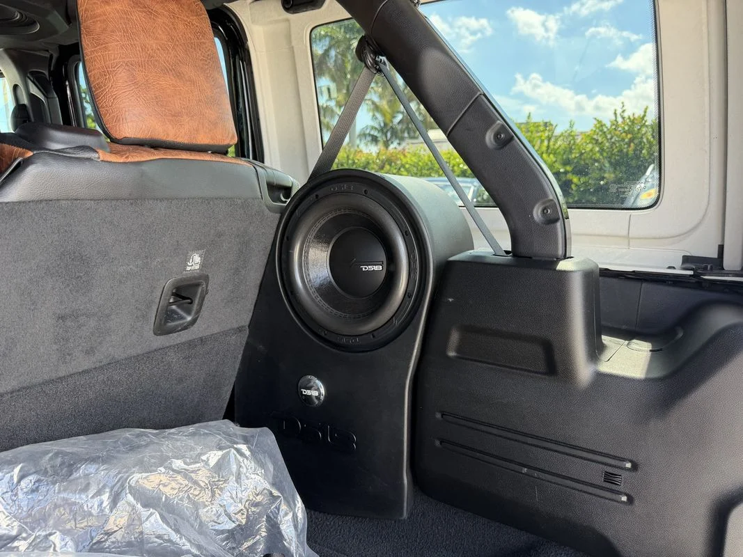 Used 2022  Jeep Rubicon 392 4x4 image 23