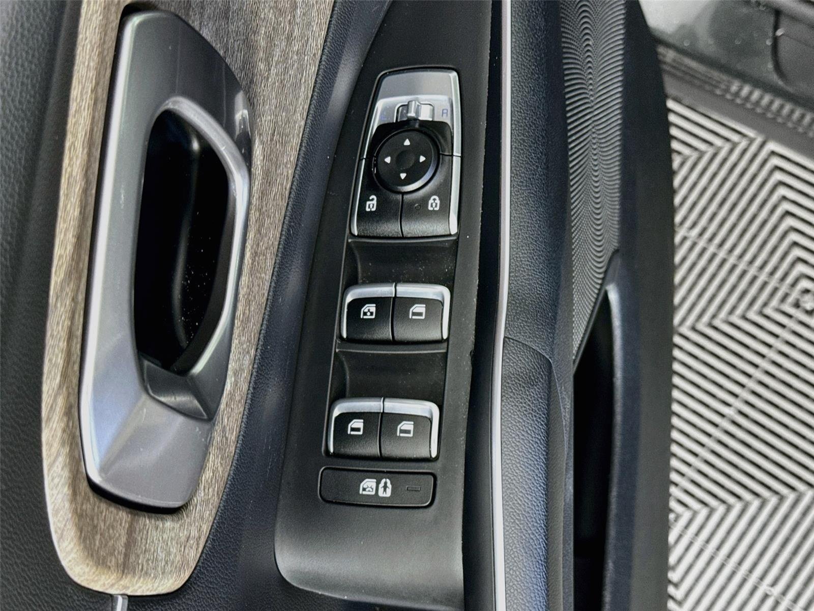 Used 2023 Aruba Green Kia X-Line EX image 20