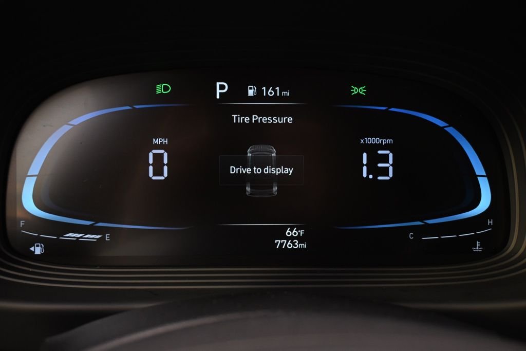 Certified Used 2025 Green Hyundai Limited image 25