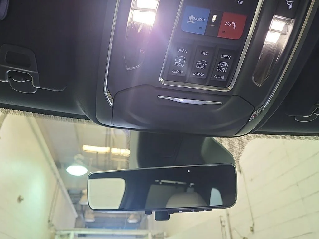 Used 2023 Gray Jeep Limited image 6