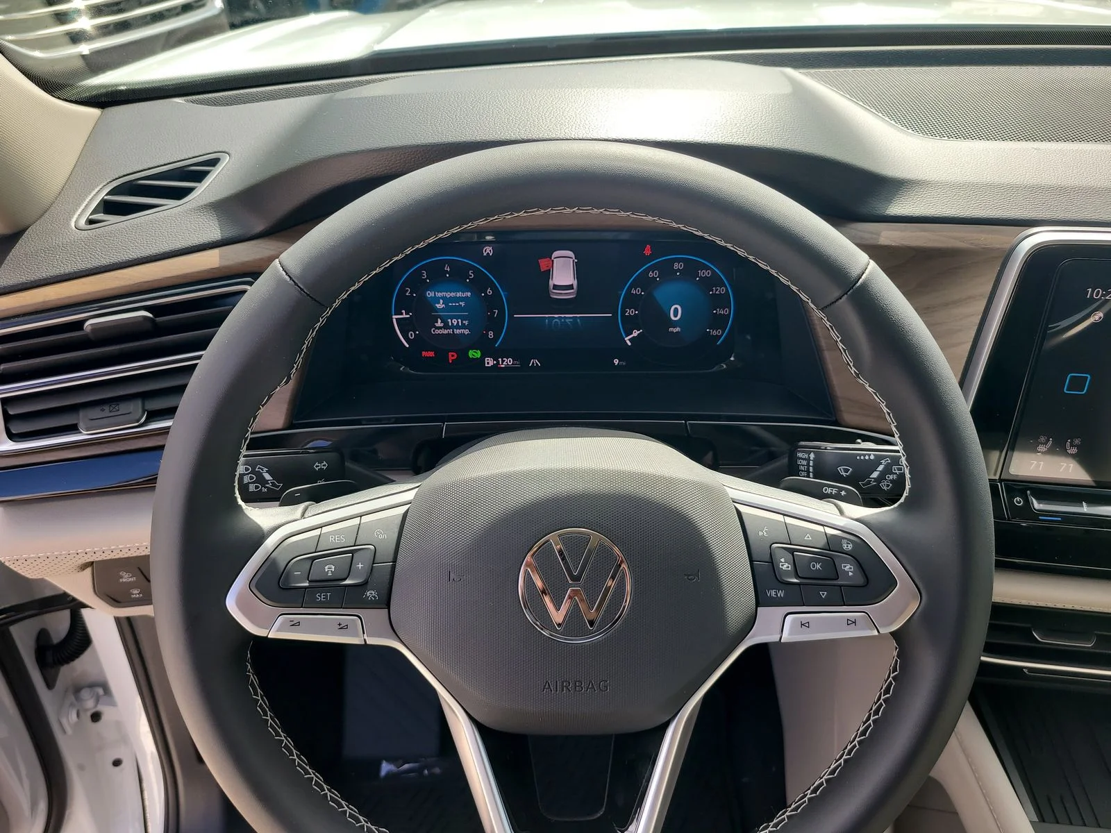 New 2026 Opal White Pearl Volkswagen 2.0T SE image 25