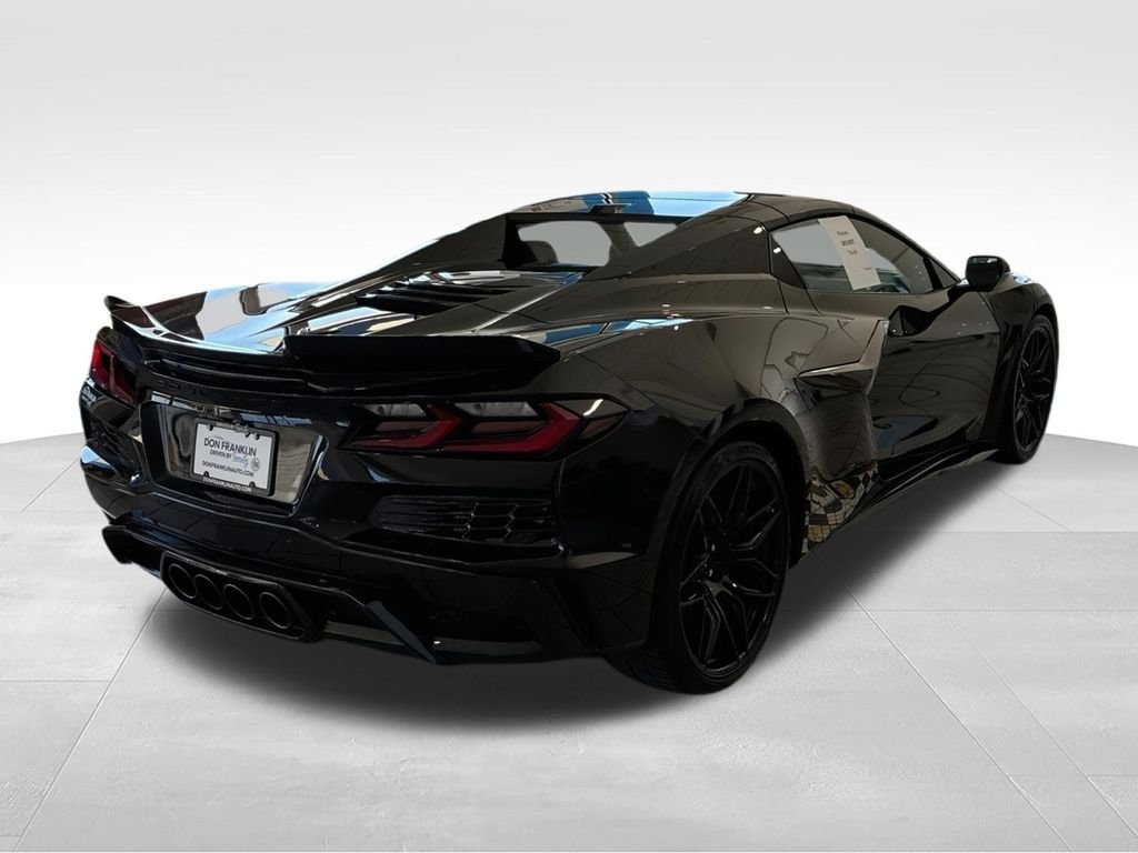 Used 2025 Black Chevrolet Z06 image 6