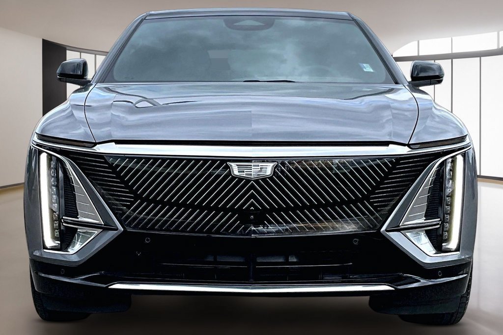 Used 2023 Gray Cadillac Luxury image 3
