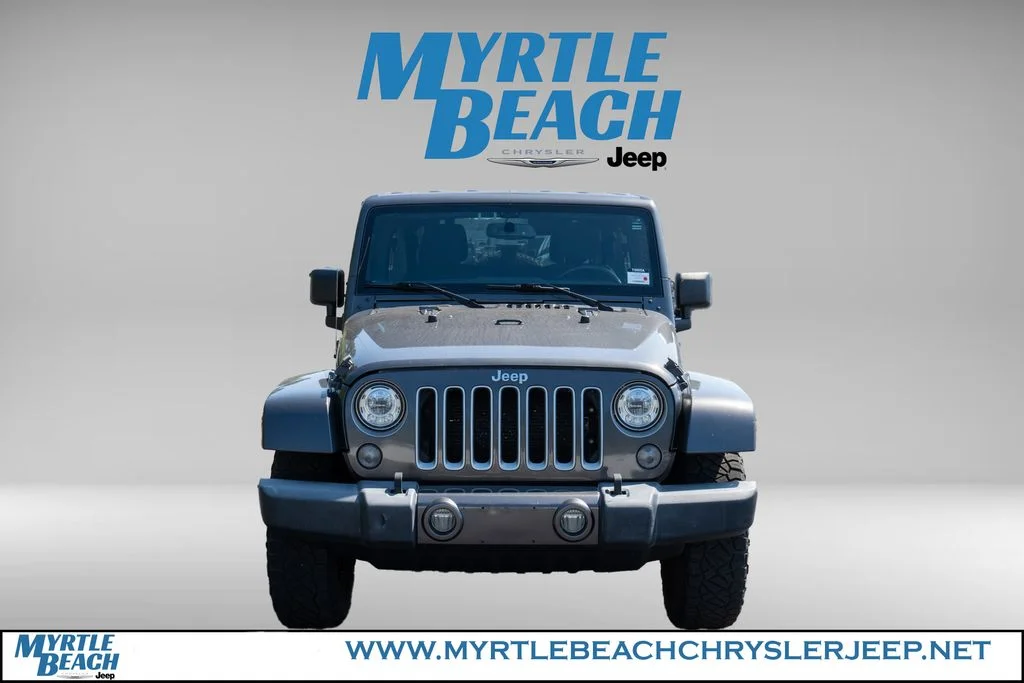 Used 2018 Granite Crystal Metallic Clearcoat Jeep Unlimited Sahara image 9