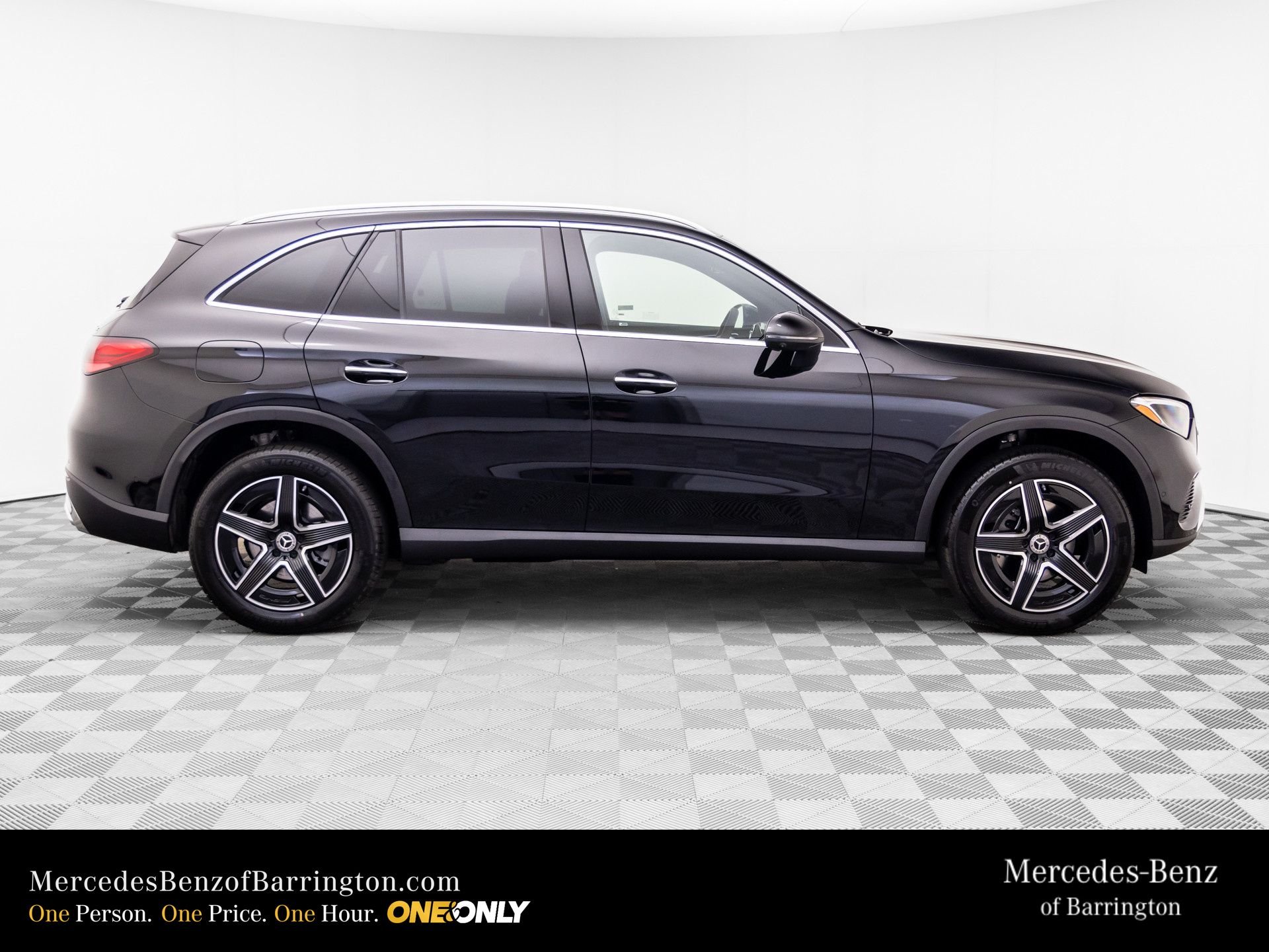 New 2026 Black Mercedes-Benz GLC 300 image 7