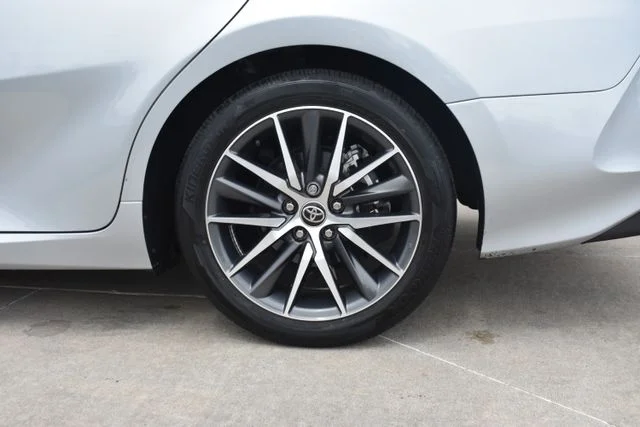 Used 2023 Silver Toyota XLE image 8