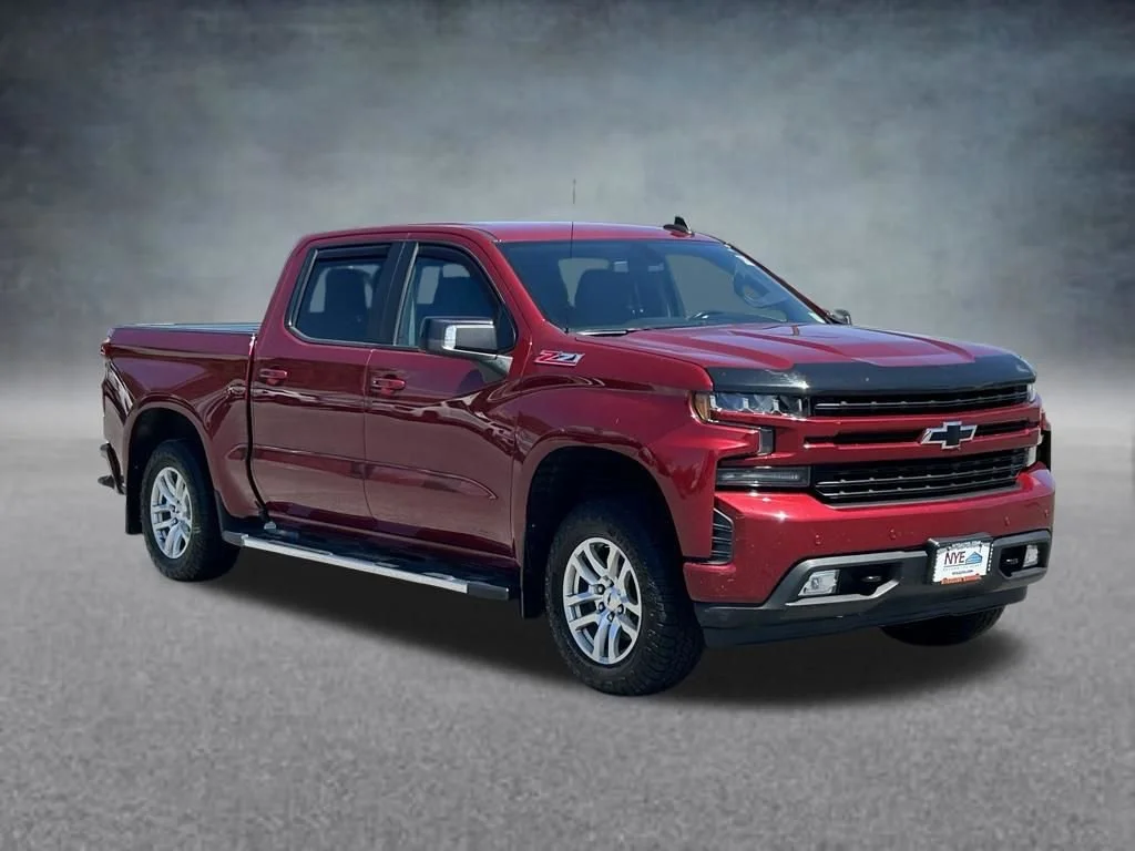 Used 2020 CAJUN RED TINTCOAT Chevrolet RST image 8