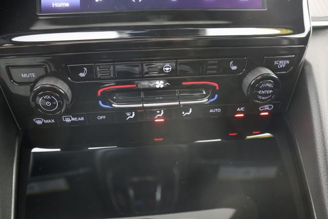 Used 2024 White Jeep Altitude X image 15