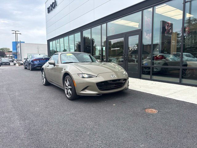  2023 Mazda MX-5 Miata RF Grand Touring RWD   